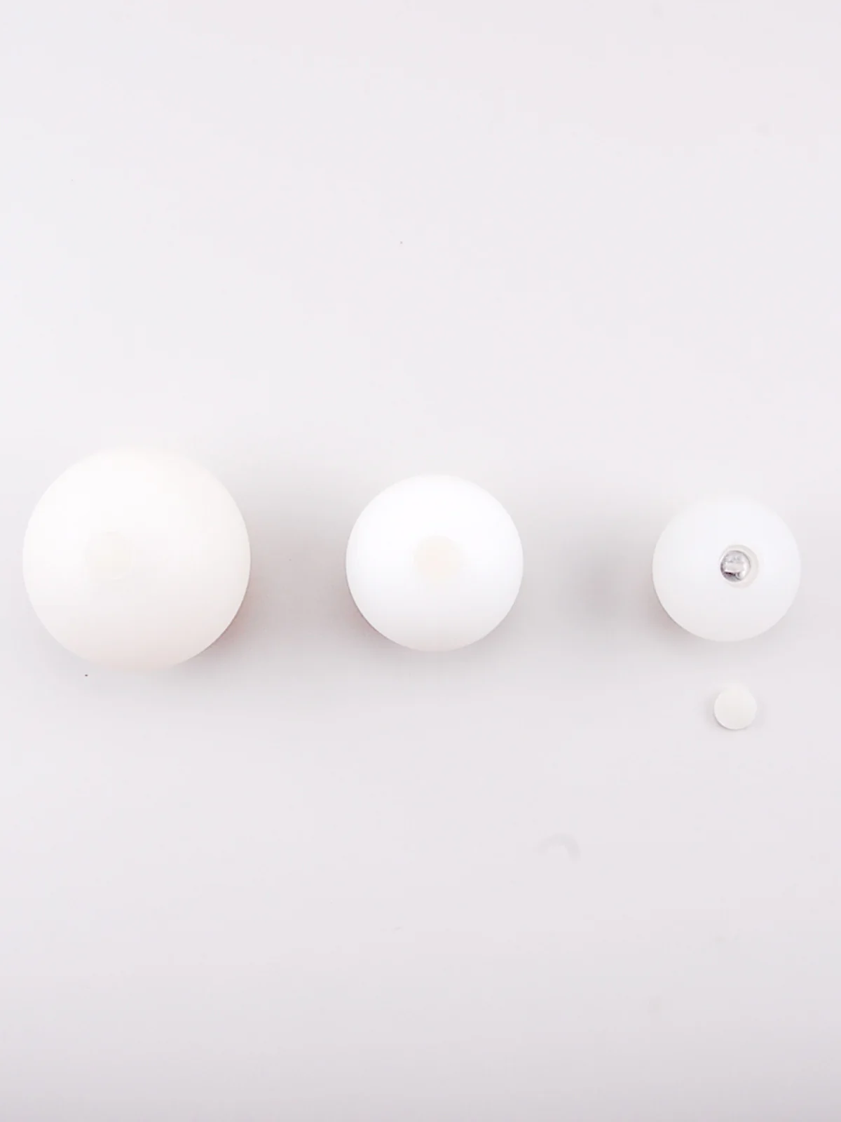 Battery LED Contact Juggling Balls - Image 3